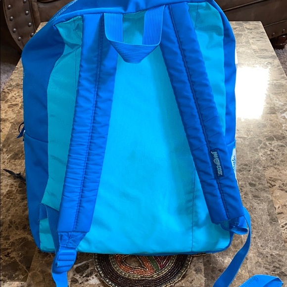 Backpack - Picture 4 of 6